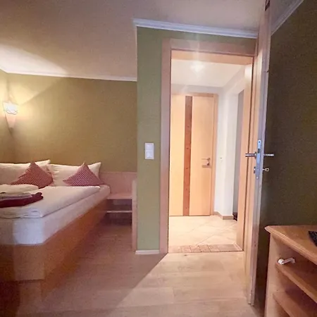 Haus Wallis By Stayfritz - Ski-In Ski-Out Apartments Am Arlberg Warth  Room photo